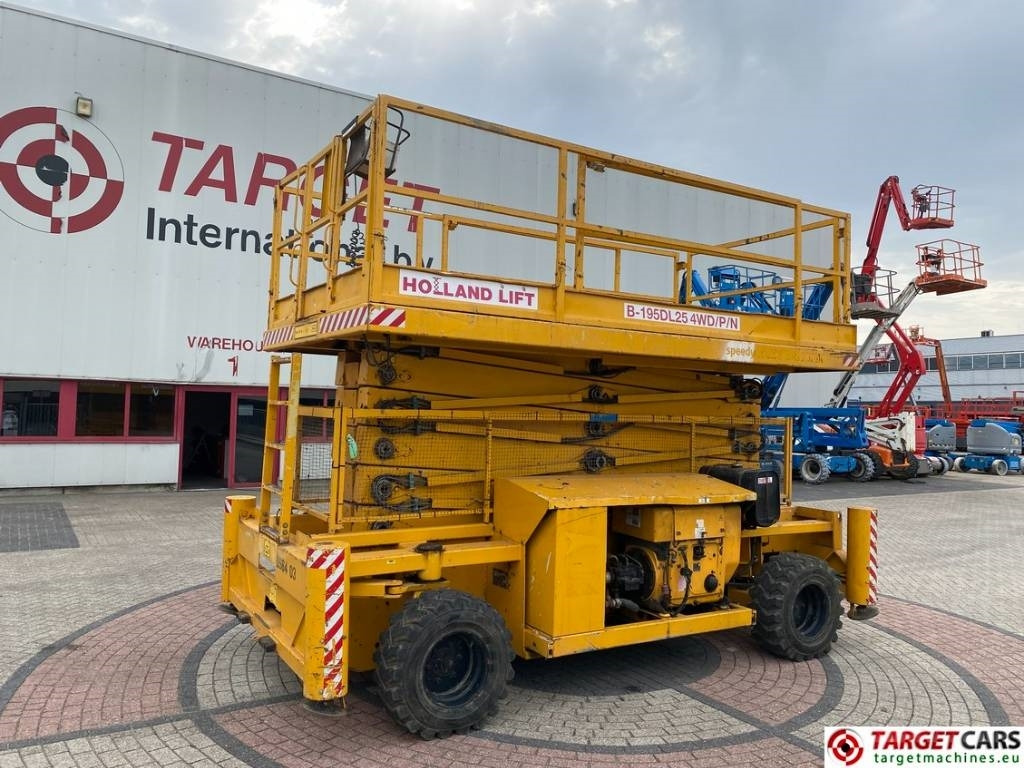 Holland Lift B195DL-25 4WD Diesel 4x4 Scissor Work Lift 2150cm - Žirklinis keltuvas: foto 1 Holland Lift B195DL-25 4WD Diesel 4x4 Scissor Work Lift 2150cm - Žirklinis keltuvas: foto 1