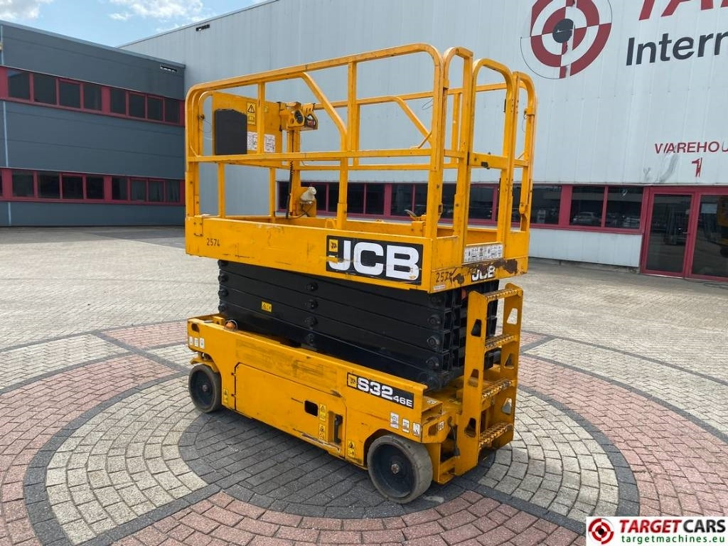JCB S3246E Electric Scissor Work Lift 1200cm - Žirklinis keltuvas: foto 4 JCB S3246E Electric Scissor Work Lift 1200cm - Žirklinis keltuvas: foto 4