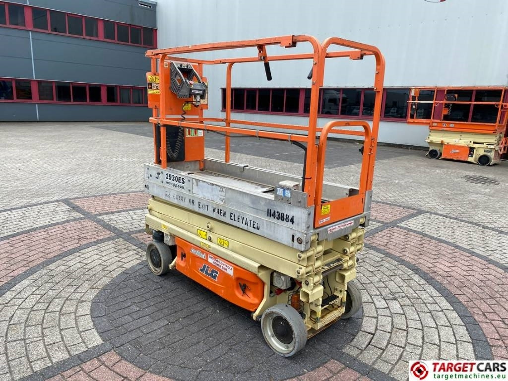 JLG 1930ES Electric Scissor Work Lift 772cm - Žirklinis keltuvas: foto 4 JLG 1930ES Electric Scissor Work Lift 772cm - Žirklinis keltuvas: foto 4