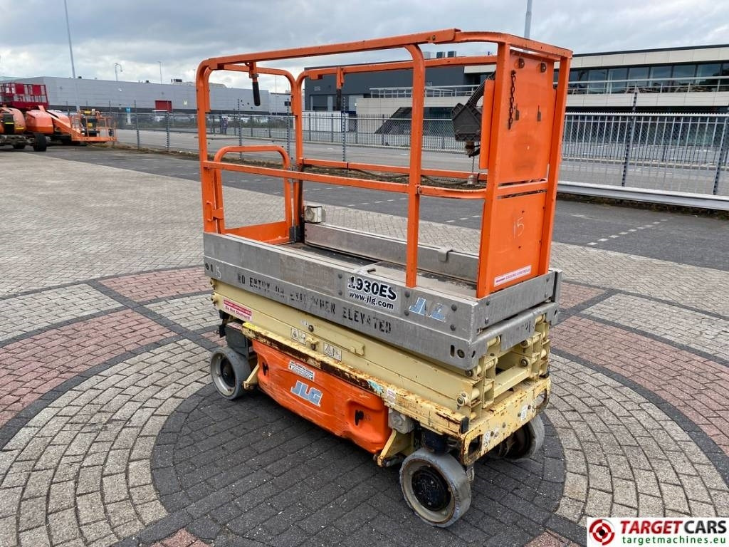 JLG 1930ES Electric Scissor Work Lift 772cm - Žirklinis keltuvas: foto 2 JLG 1930ES Electric Scissor Work Lift 772cm - Žirklinis keltuvas: foto 2