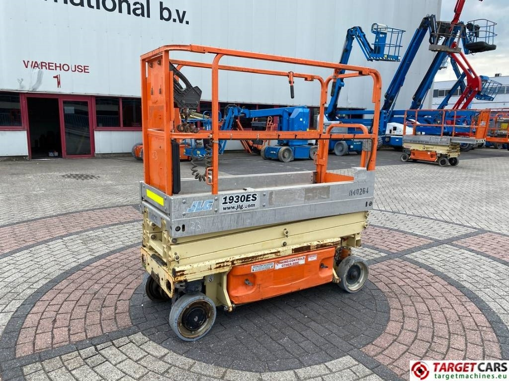 JLG 1930ES Electric Scissor Work Lift 772cm - Žirklinis keltuvas: foto 1 JLG 1930ES Electric Scissor Work Lift 772cm - Žirklinis keltuvas: foto 1