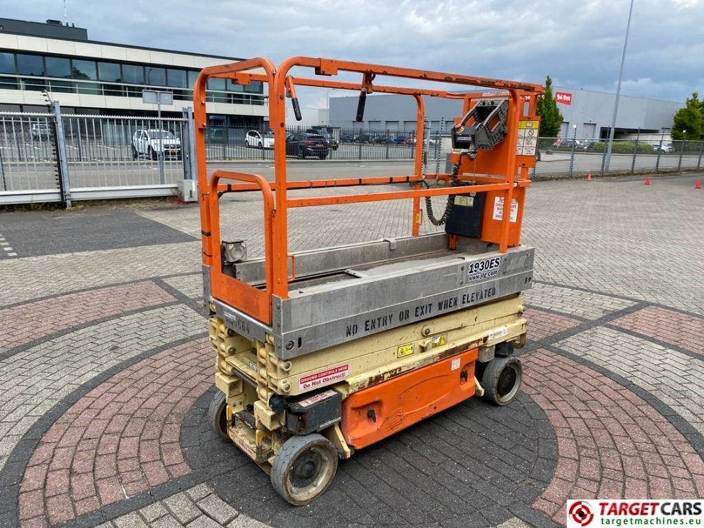 JLG 1930ES Electric Scissor Work Lift 772cm - Žirklinis keltuvas: foto 3 JLG 1930ES Electric Scissor Work Lift 772cm - Žirklinis keltuvas: foto 3