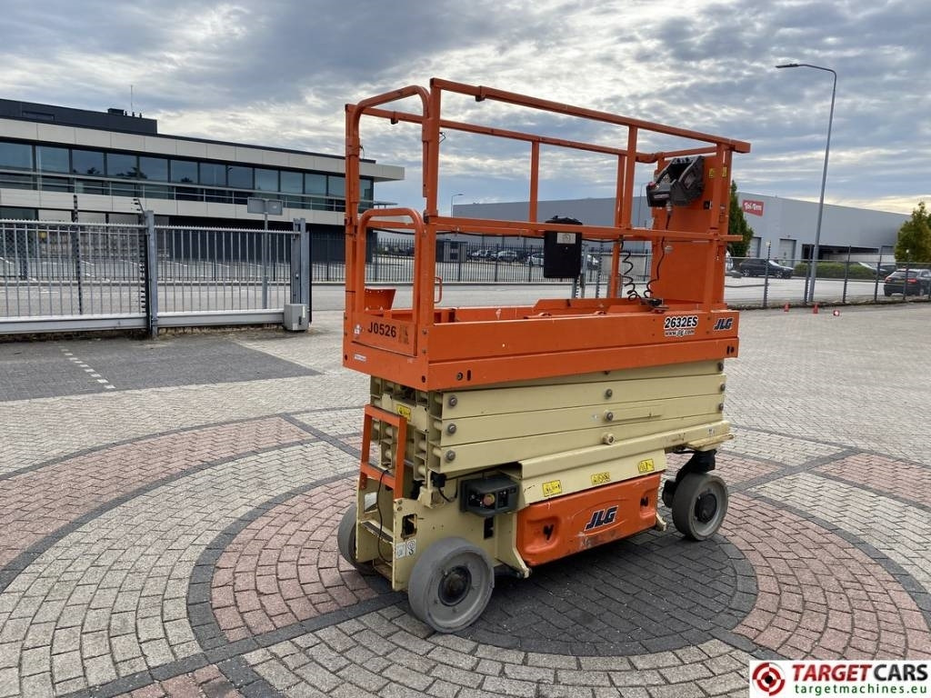 JLG 2632ES Electric Scissor Work Lift 977cm - Žirklinis keltuvas: foto 3 JLG 2632ES Electric Scissor Work Lift 977cm - Žirklinis keltuvas: foto 3