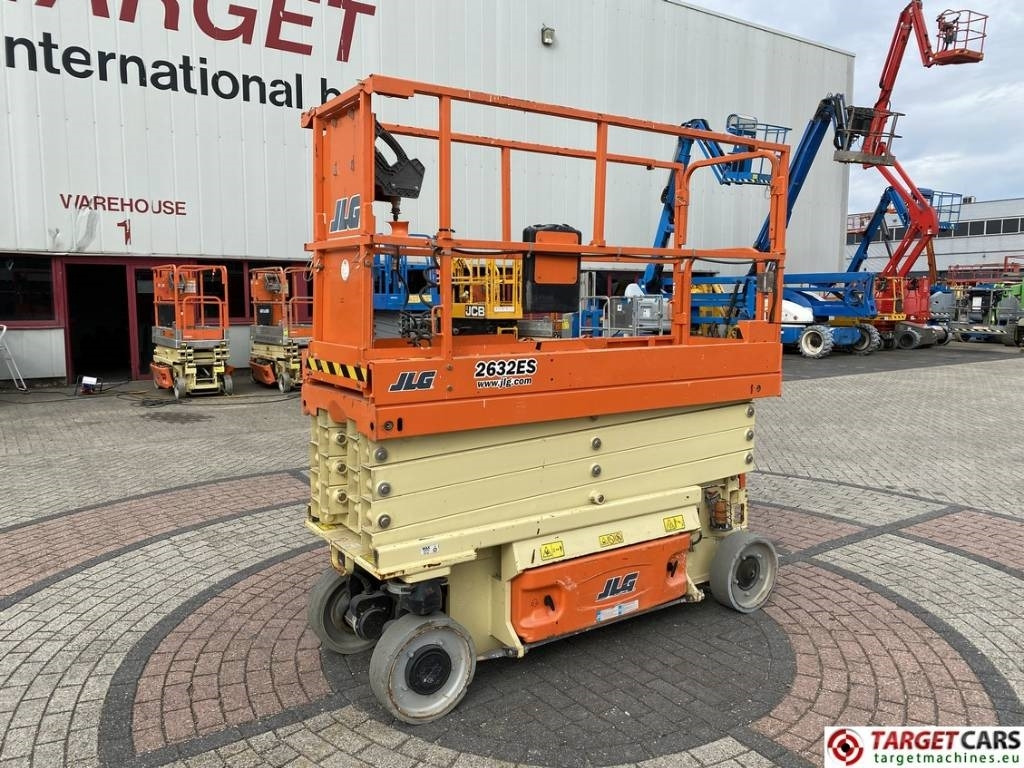 JLG 2632ES Electric Scissor Work Lift 977cm - Žirklinis keltuvas: foto 1 JLG 2632ES Electric Scissor Work Lift 977cm - Žirklinis keltuvas: foto 1