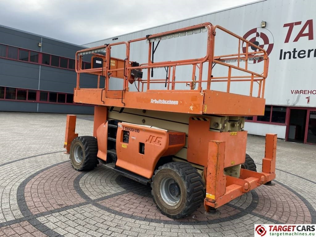 JLG 4394RT Diesel 4x4 Scissor Work Lift 1511cm - Žirklinis keltuvas: foto 4 JLG 4394RT Diesel 4x4 Scissor Work Lift 1511cm - Žirklinis keltuvas: foto 4