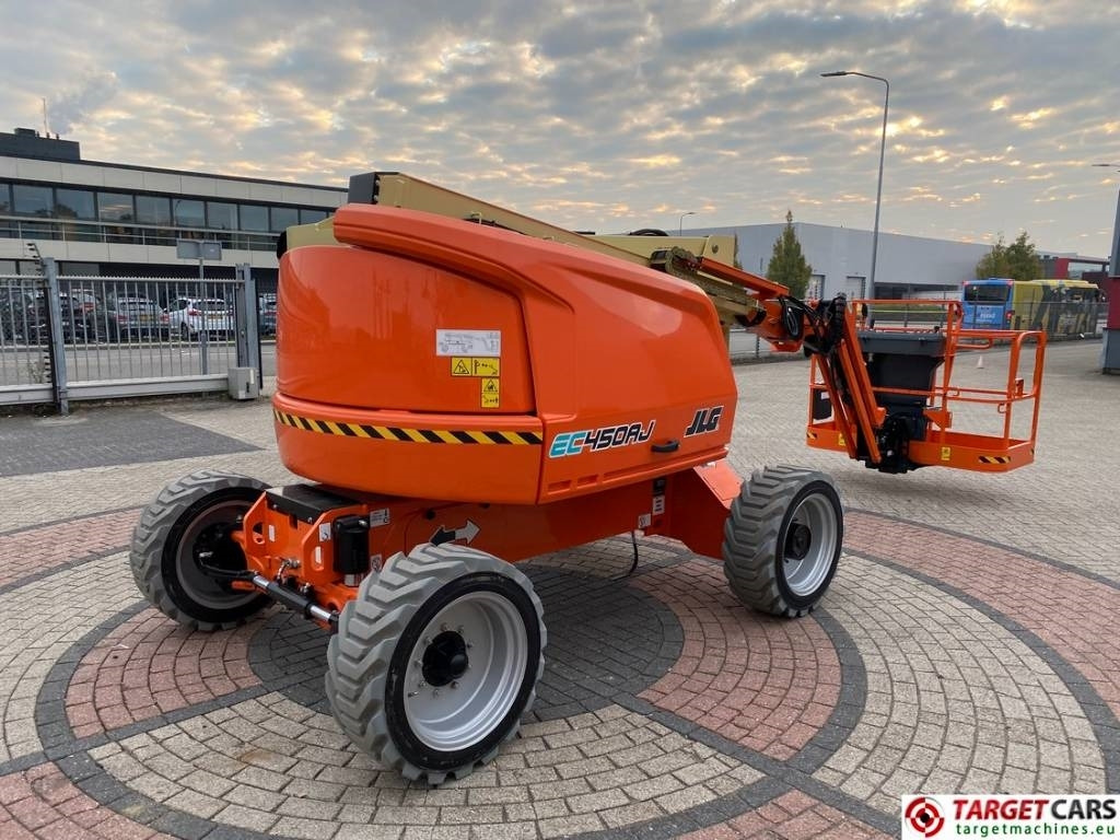 JLG EC450AJ Lithium-Ion Articulated Boom Lift 1572cm - Alkūninis keltuvas: foto 3 JLG EC450AJ Lithium-Ion Articulated Boom Lift 1572cm - Alkūninis keltuvas: foto 3
