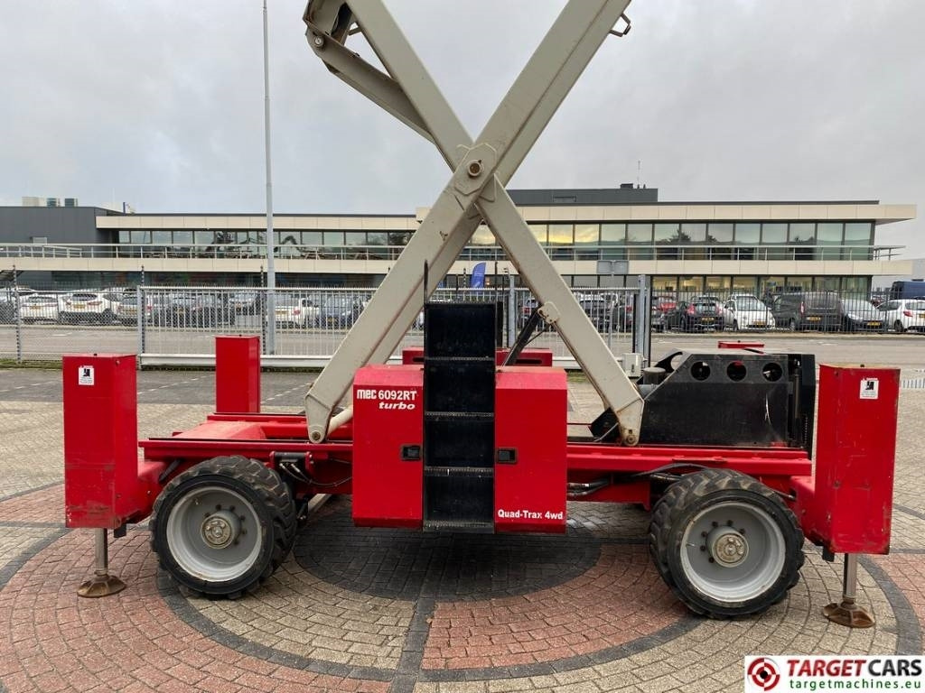 Žirklinis keltuvas MEC 6092RT Diesel 4x4 Scissor Work Lift 2020cm: foto 40 Žirklinis keltuvas MEC 6092RT Diesel 4x4 Scissor Work Lift 2020cm: foto 40