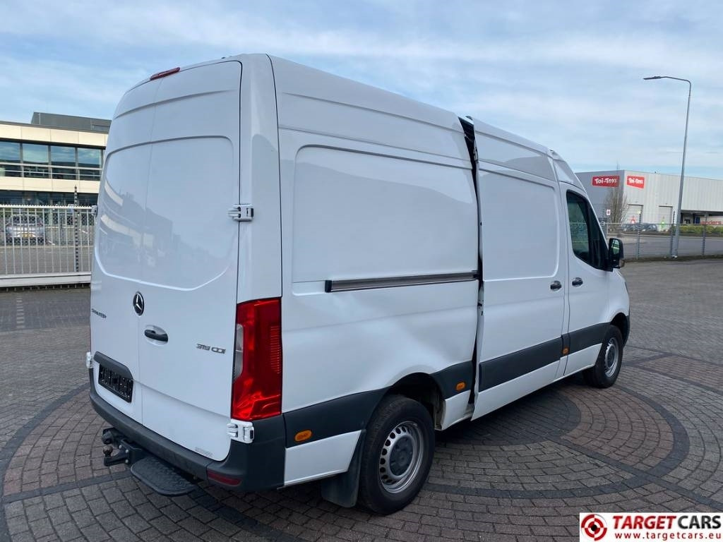 Mercedes-Benz 319CDI Sprinter L2H2 Aut Euro6E Roof Damage - Krovininis mikroautobusas: foto 4 Mercedes-Benz 319CDI Sprinter L2H2 Aut Euro6E Roof Damage - Krovininis mikroautobusas: foto 4