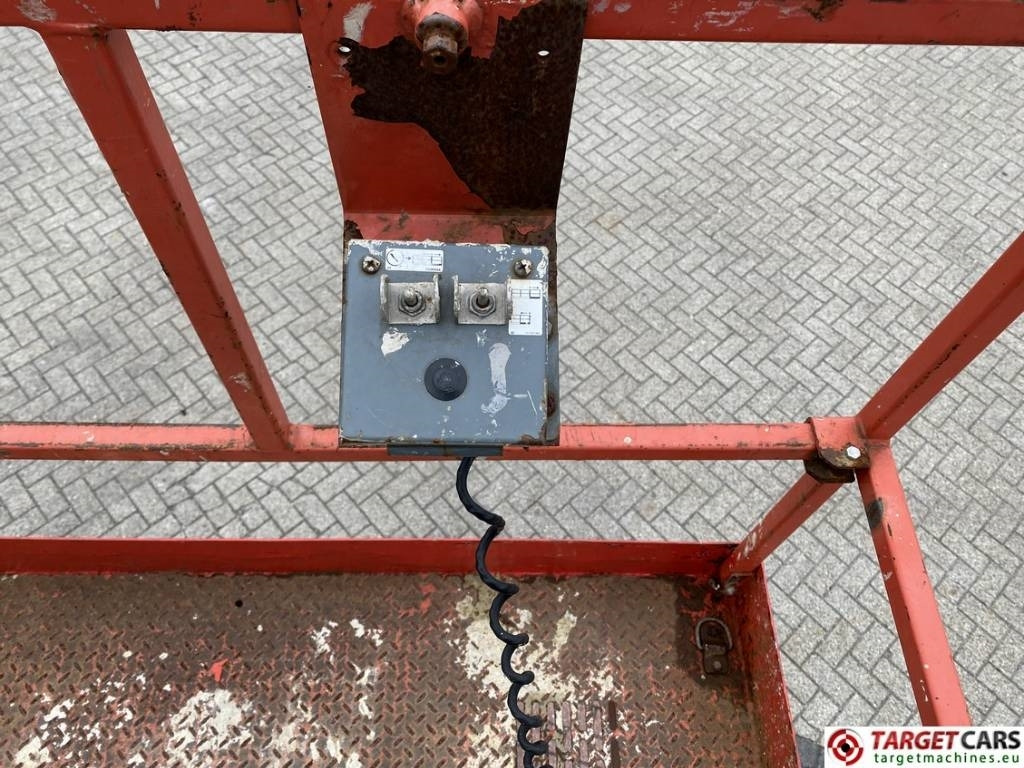 Žirklinis keltuvas SkyJack SJ9250 RT Diesel 4x4 Scissor Work Lift 1720cm: foto 29 Žirklinis keltuvas SkyJack SJ9250 RT Diesel 4x4 Scissor Work Lift 1720cm: foto 29