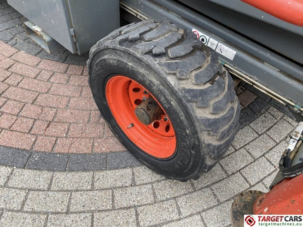 Žirklinis keltuvas SkyJack SJ9250 RT Diesel 4x4 Scissor Work Lift 1720cm: foto 23 Žirklinis keltuvas SkyJack SJ9250 RT Diesel 4x4 Scissor Work Lift 1720cm: foto 23