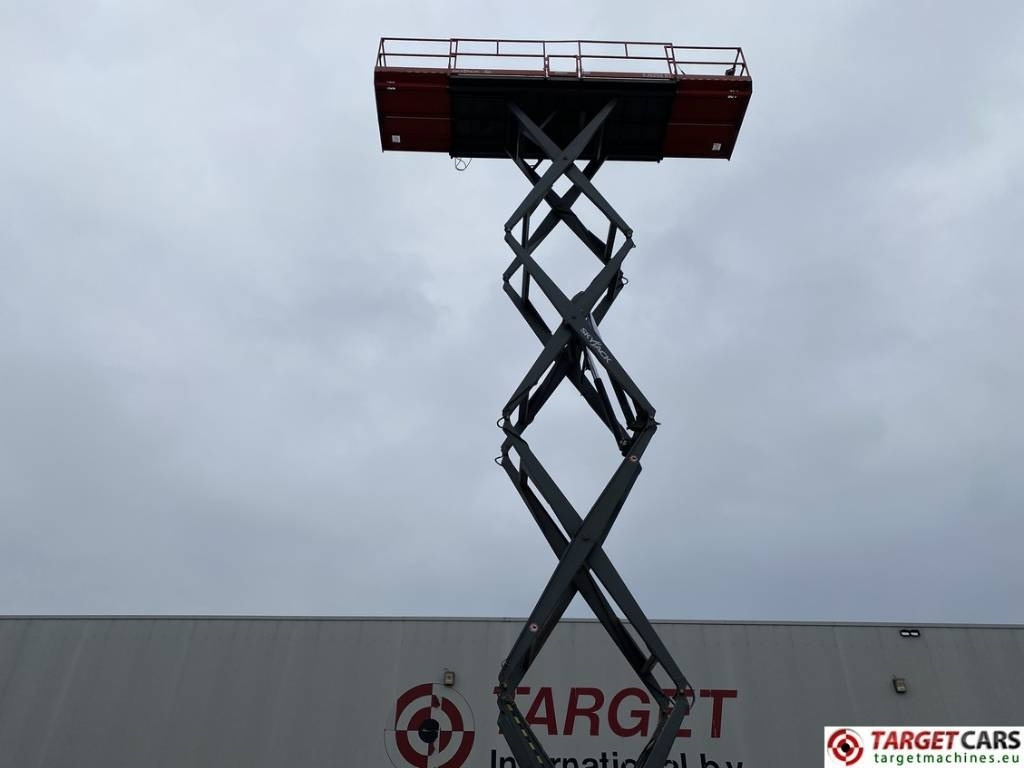 Žirklinis keltuvas SkyJack SJ9250 RT Diesel 4x4 Scissor Work Lift 1720cm: foto 34 Žirklinis keltuvas SkyJack SJ9250 RT Diesel 4x4 Scissor Work Lift 1720cm: foto 34
