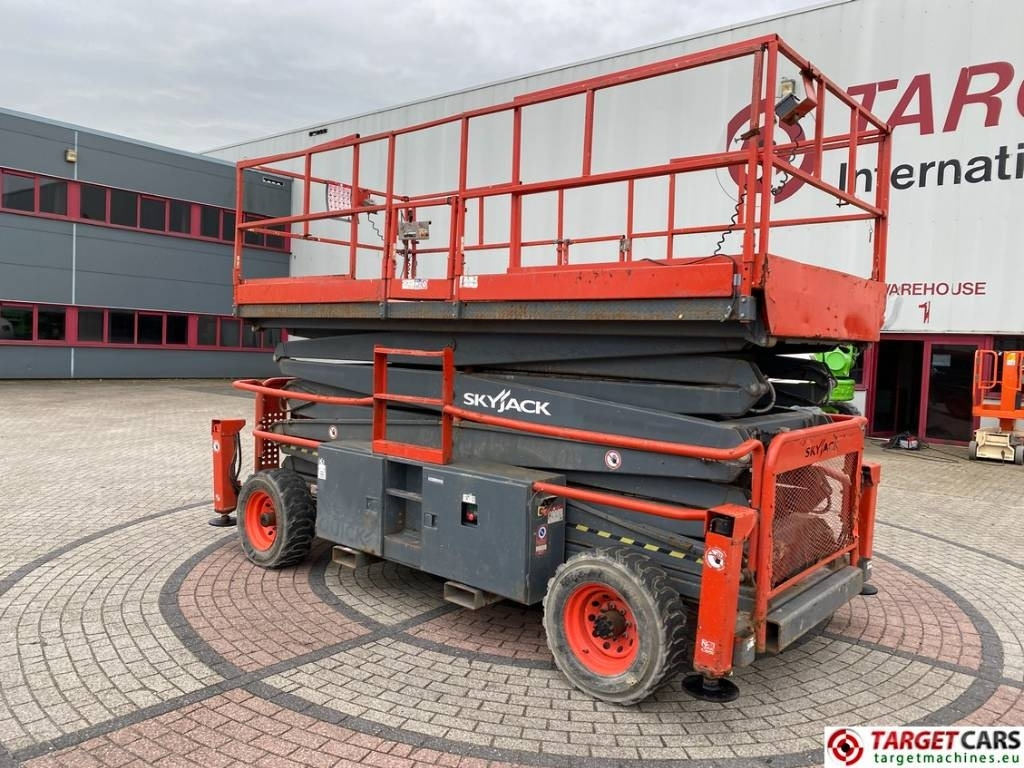 SkyJack SJ9250 RT Diesel 4x4 Scissor Work Lift 1720cm - Žirklinis keltuvas: foto 4 SkyJack SJ9250 RT Diesel 4x4 Scissor Work Lift 1720cm - Žirklinis keltuvas: foto 4