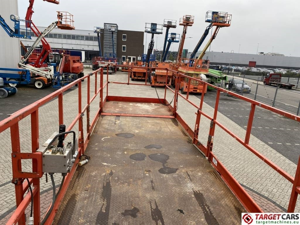 Žirklinis keltuvas SkyJack SJ9250 RT Diesel 4x4 Scissor Work Lift 1720cm: foto 8 Žirklinis keltuvas SkyJack SJ9250 RT Diesel 4x4 Scissor Work Lift 1720cm: foto 8