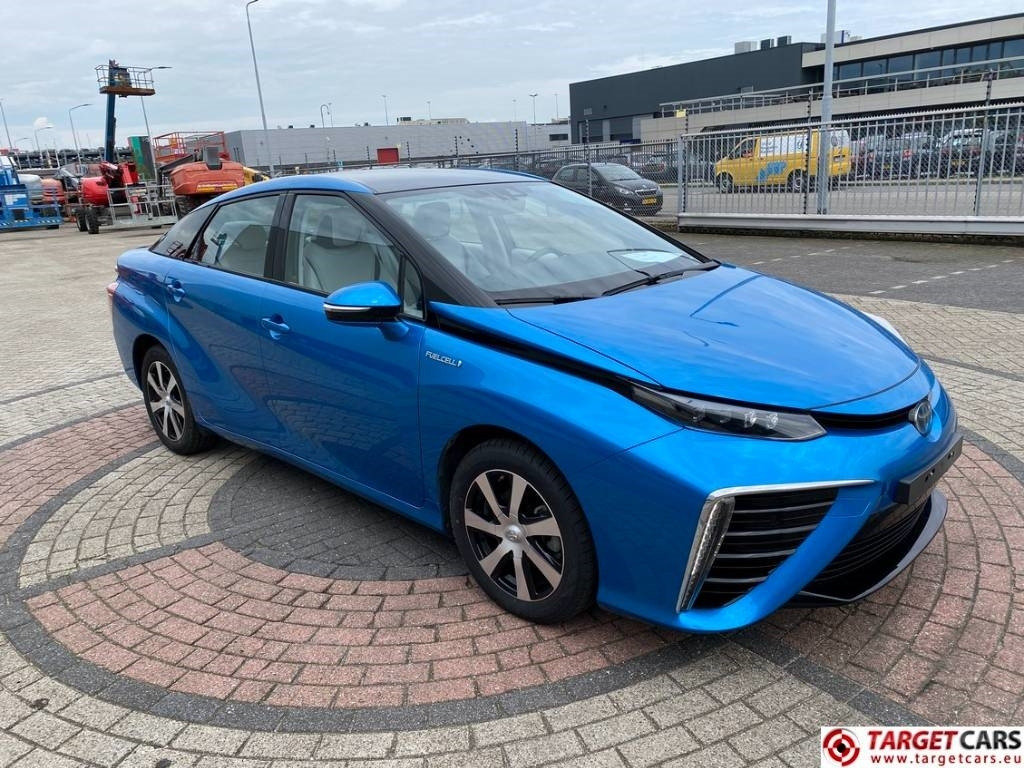 Toyota Mirai FCV HydroGen FuelCell - Lengvasis automobilis: foto 3 Toyota Mirai FCV HydroGen FuelCell - Lengvasis automobilis: foto 3