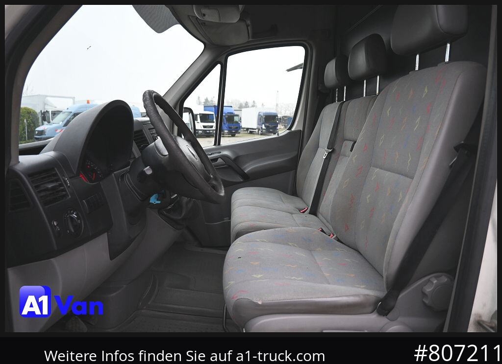 VOLKSWAGEN Crafter 35 L2H2 Kastenwagen, Klima, AHK - Krovininis mikroautobusas: foto 3 VOLKSWAGEN Crafter 35 L2H2 Kastenwagen, Klima, AHK - Krovininis mikroautobusas: foto 3