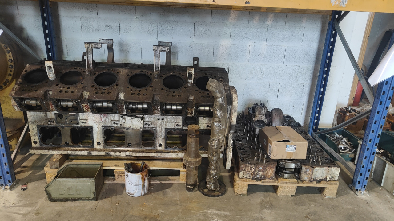 CUMMINS KTA38 MOTORE CUMMINS (BLOCCO CILINDRI) + N.2 TESTATE - Variklis ir dalys - Statybinė technika: foto 1 CUMMINS KTA38 MOTORE CUMMINS (BLOCCO CILINDRI) + N.2 TESTATE - Variklis ir dalys - Statybinė technika: foto 1