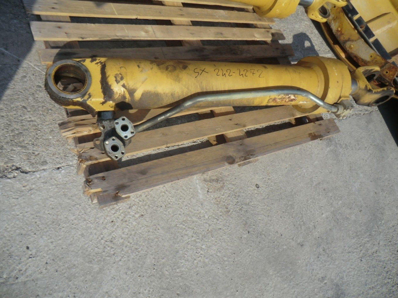 Caterpillar 962H Cilindro di sollevamento SX - Hidraulinis cilindras - Statybinė technika: foto 2 Caterpillar 962H Cilindro di sollevamento SX - Hidraulinis cilindras - Statybinė technika: foto 2