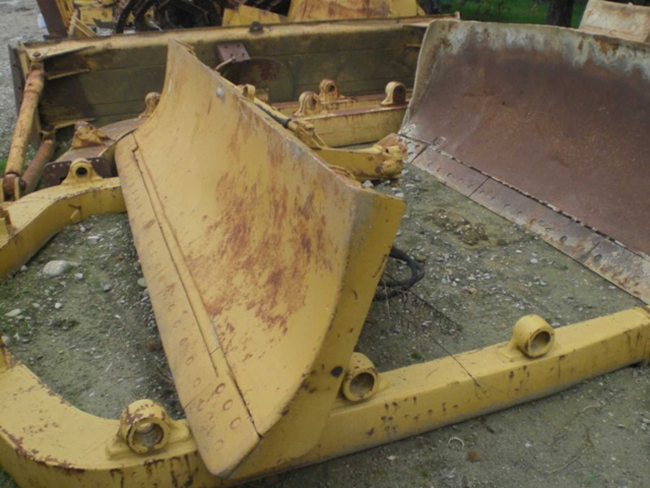 Caterpillar D7 D7F D7G LAMA ANGLEDOZER CON TILT - Verstuvas - Buldozeris: foto 1 Caterpillar D7 D7F D7G LAMA ANGLEDOZER CON TILT - Verstuvas - Buldozeris: foto 1