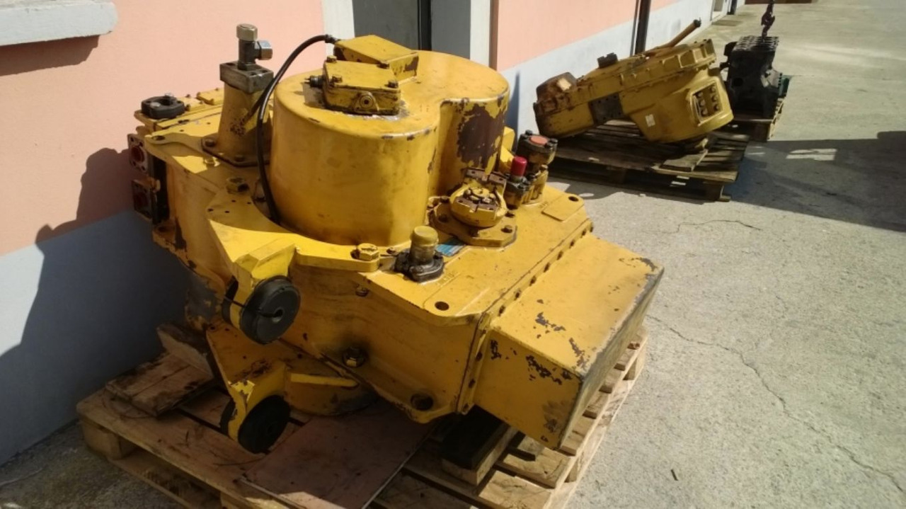 VOLVO L330E Trasmissione revisionata. - Pavarų dėžė - Statybinė technika: foto 2 VOLVO L330E Trasmissione revisionata. - Pavarų dėžė - Statybinė technika: foto 2