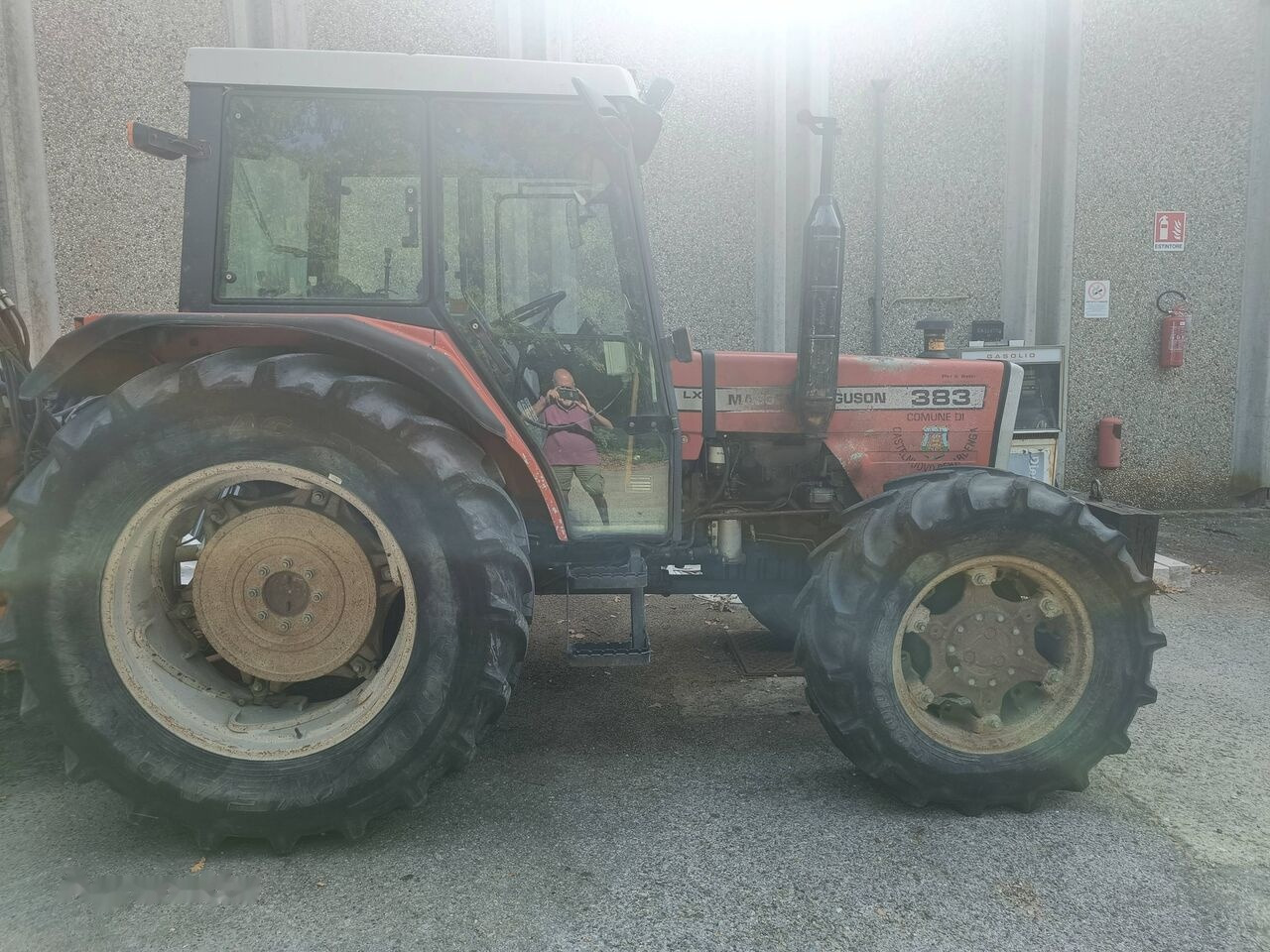 Massey Ferguson 383 - Traktorius: foto 2 Massey Ferguson 383 - Traktorius: foto 2