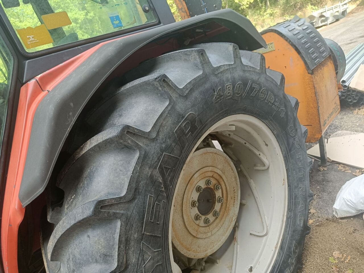 Massey Ferguson 383 - Traktorius: foto 4 Massey Ferguson 383 - Traktorius: foto 4
