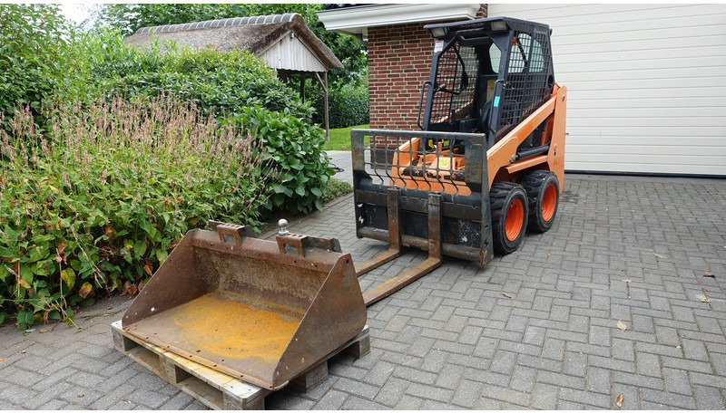 Bobcat S70 - Mini krautuvas: foto 1 Bobcat S70 - Mini krautuvas: foto 1