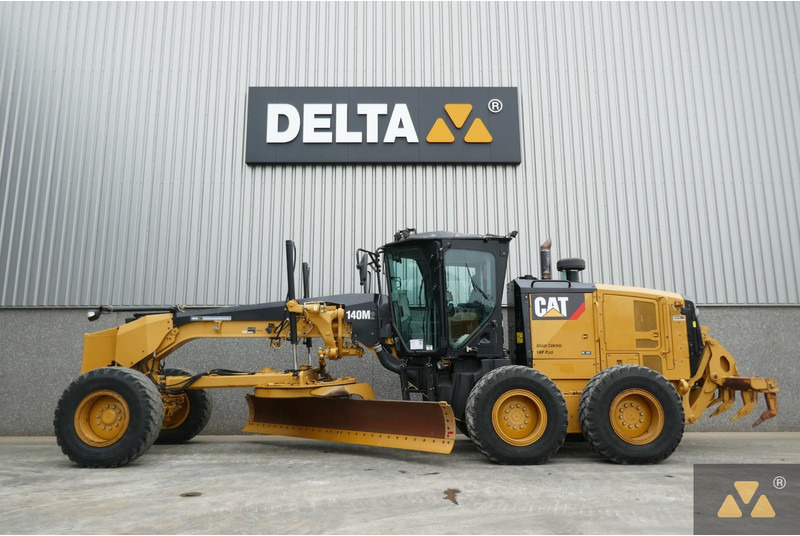 Caterpillar 140M2 - Greideris: foto 1 Caterpillar 140M2 - Greideris: foto 1