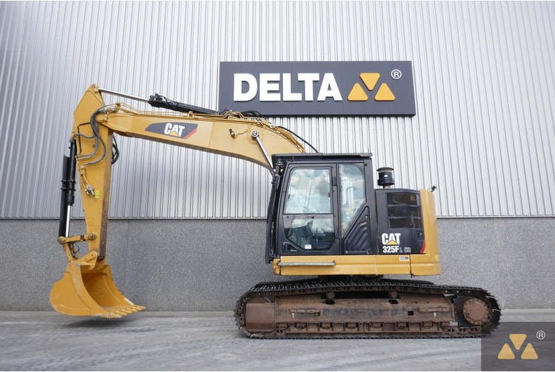 Vikšrinis ekskavatorius Caterpillar 325F LCR: foto 1