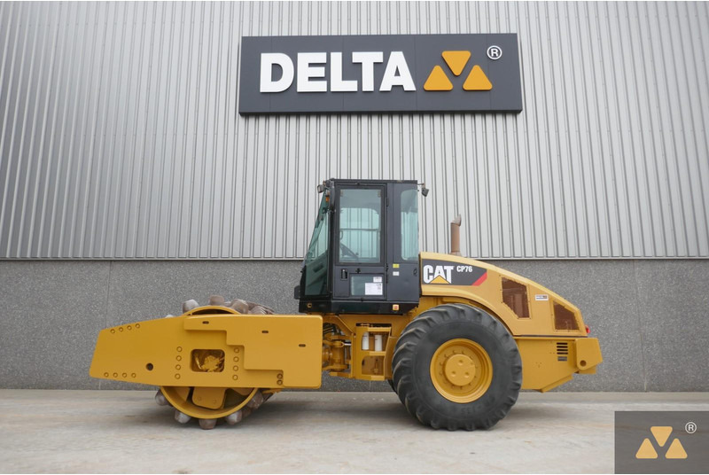 Caterpillar CP76 - Volas: foto 1 Caterpillar CP76 - Volas: foto 1