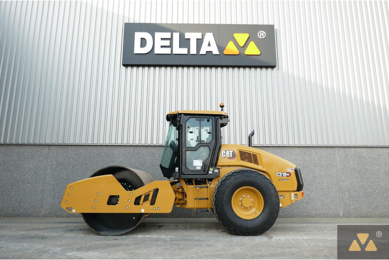 Caterpillar CS10GC - Volas: foto 1 Caterpillar CS10GC - Volas: foto 1