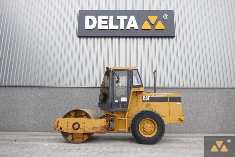 Caterpillar CS433C - Volas: foto 1 Caterpillar CS433C - Volas: foto 1