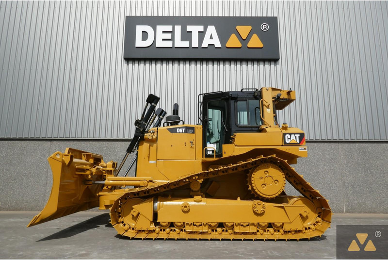 Caterpillar D6T LGP - Buldozeris: foto 1 Caterpillar D6T LGP - Buldozeris: foto 1