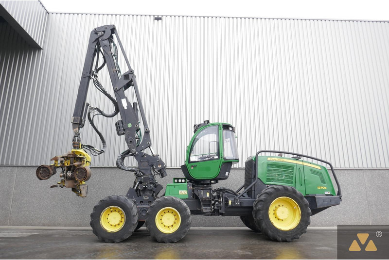 John Deere 1270E - Harvesteris: foto 1 John Deere 1270E - Harvesteris: foto 1