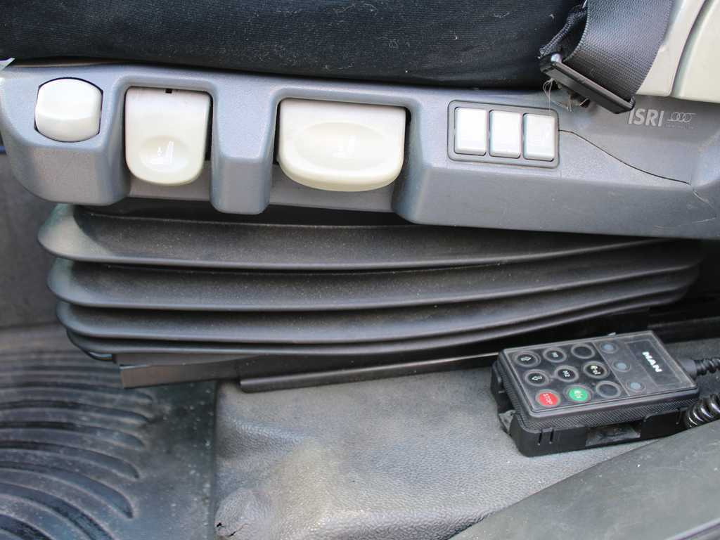 Tentinis sunkvežimis MAN TGL 8.220, EURO 5EEV, INDEPENDENT AIR CONDITIONING + SVAN CHT101 (2014): foto 7 Tentinis sunkvežimis MAN TGL 8.220, EURO 5EEV, INDEPENDENT AIR CONDITIONING + SVAN CHT101 (2014): foto 7