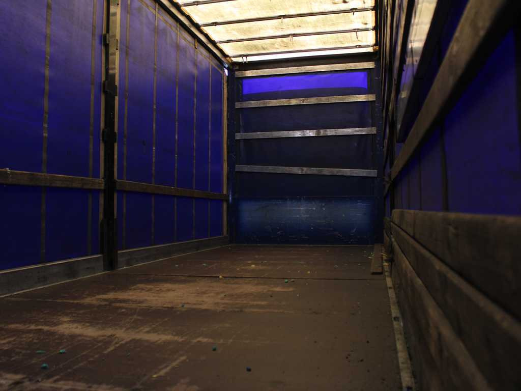 Tentinis sunkvežimis MAN TGL 8.220, EURO 5EEV, INDEPENDENT AIR CONDITIONING + SVAN CHT101 (2014): foto 6 Tentinis sunkvežimis MAN TGL 8.220, EURO 5EEV, INDEPENDENT AIR CONDITIONING + SVAN CHT101 (2014): foto 6