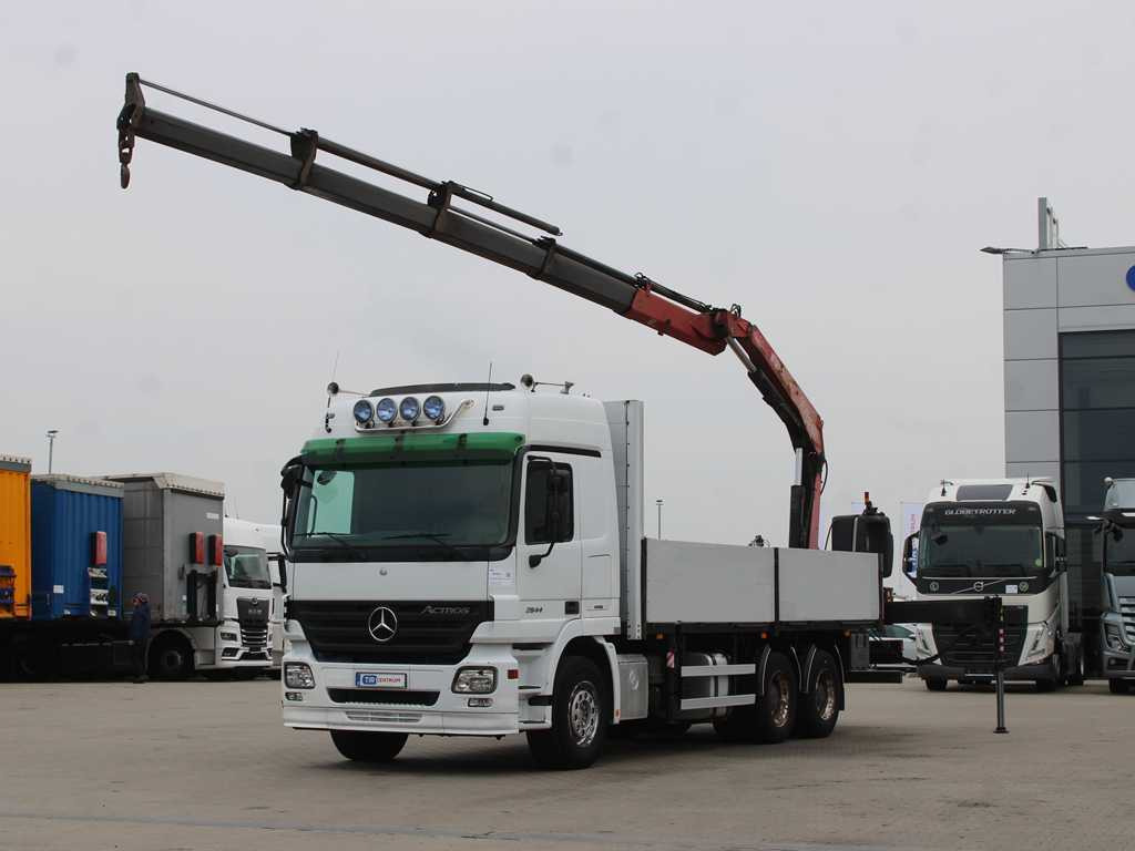 Mercedes-Benz Actros 2644, 6X4, EURO 4, HYDRAULIC ARM FASSI F210 - Platforminis/ Bortinis sunkvežimis, Sunkvežimis su kranu: foto 1 Mercedes-Benz Actros 2644, 6X4, EURO 4, HYDRAULIC ARM FASSI F210 - Platforminis/ Bortinis sunkvežimis, Sunkvežimis su kranu: foto 1