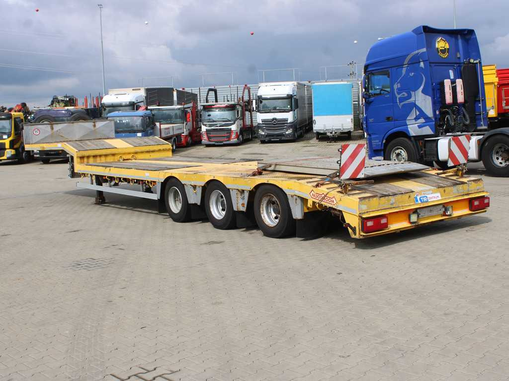 Nooteboom OSD-41-03, LIFT AXLE, DRIVEWAYS - Žemo profilio platforma puspriekabė: foto 5 Nooteboom OSD-41-03, LIFT AXLE, DRIVEWAYS - Žemo profilio platforma puspriekabė: foto 5