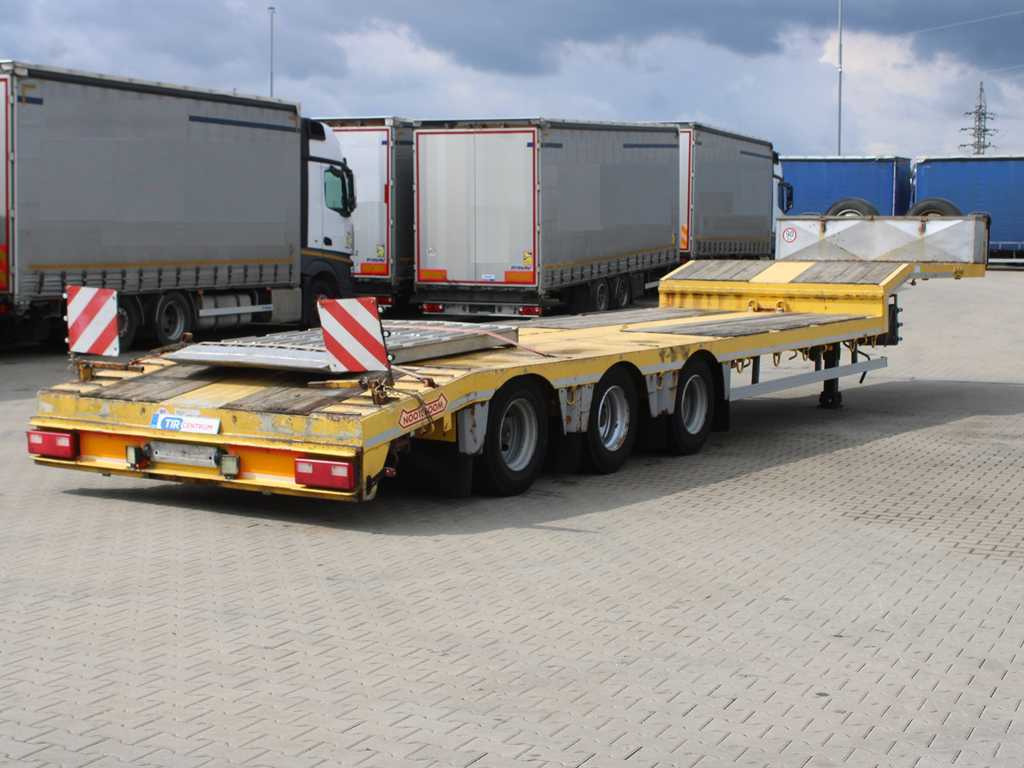 Nooteboom OSD-41-03, LIFT AXLE, DRIVEWAYS - Žemo profilio platforma puspriekabė: foto 4 Nooteboom OSD-41-03, LIFT AXLE, DRIVEWAYS - Žemo profilio platforma puspriekabė: foto 4