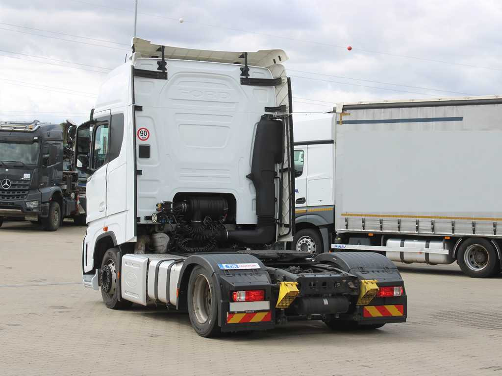 Ford F-MAX LL 12S, EURO 6, LOWDECK, NAVIGATION, INDEPENDENT AIR CONDITIONING - Vilkikas: foto 5 Ford F-MAX LL 12S, EURO 6, LOWDECK, NAVIGATION, INDEPENDENT AIR CONDITIONING - Vilkikas: foto 5