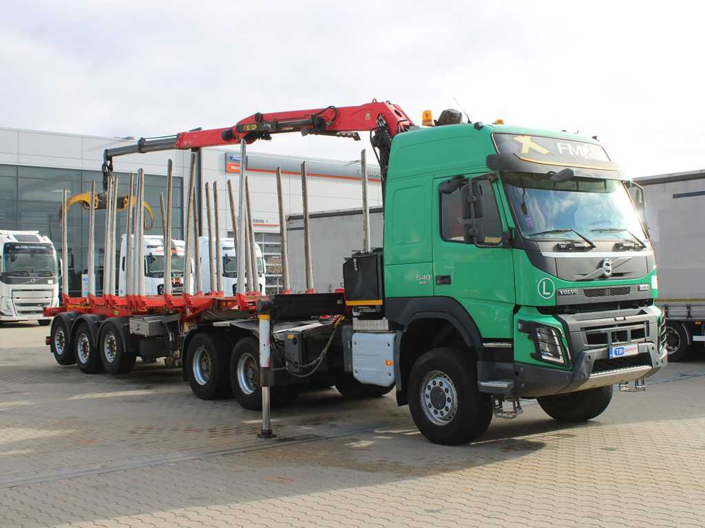 Volvo FM 540, EURO 6, 6X6, VEB+, HYDRAULIC ARM PALFINGER Q170Z96 - Vilkikas, Miškovežio puspriekabė: foto 4 Volvo FM 540, EURO 6, 6X6, VEB+, HYDRAULIC ARM PALFINGER Q170Z96 - Vilkikas, Miškovežio puspriekabė: foto 4