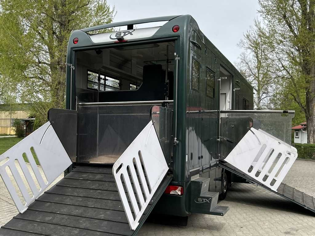 Volvo STX FL, 6 PEOPLE, 5 HORSES, CAMERA, 2X TAIL LIFT - Sunkvežimis žirgams vežti: foto 5 Volvo STX FL, 6 PEOPLE, 5 HORSES, CAMERA, 2X TAIL LIFT - Sunkvežimis žirgams vežti: foto 5