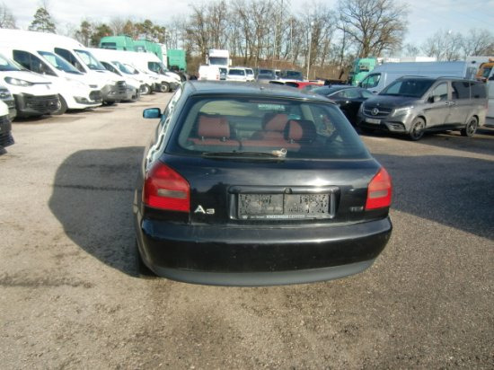 Audi A3 Limousine 1,9 TDI Ersatzteilträger - Sedanas: foto 4 Audi A3 Limousine 1,9 TDI Ersatzteilträger - Sedanas: foto 4