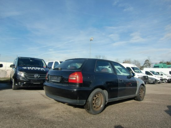 Audi A3 Limousine 1,9 TDI Ersatzteilträger - Sedanas: foto 5 Audi A3 Limousine 1,9 TDI Ersatzteilträger - Sedanas: foto 5