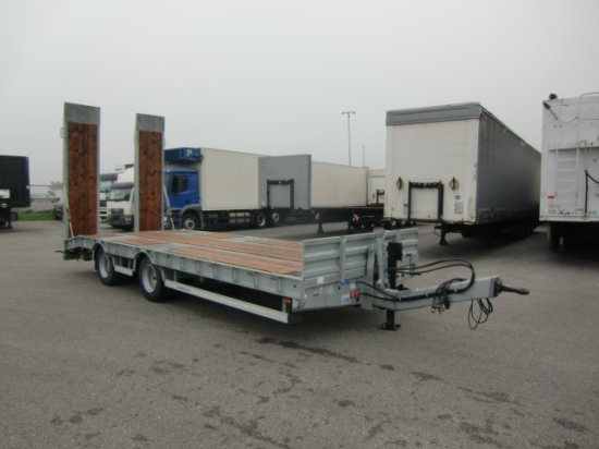 HUMBAUR HBTZ 217224 BS schräg Tandem-Tieflader Verzinkt, SAF-Achsen, - Žemo profilio platforma priekaba: foto 3 HUMBAUR HBTZ 217224 BS schräg Tandem-Tieflader Verzinkt, SAF-Achsen, - Žemo profilio platforma priekaba: foto 3