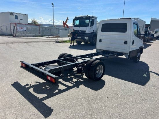 Iveco Daily 40 - 180 Fahrgestell, E6 Ohne Motor/Ohne Getriebe - Važiuoklės sunkvežimis: foto 5 Iveco Daily 40 - 180 Fahrgestell, E6 Ohne Motor/Ohne Getriebe - Važiuoklės sunkvežimis: foto 5