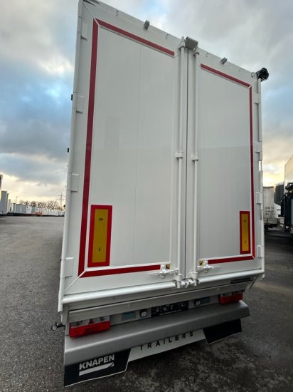 Knapen K100 Schubboden, Neufahrzeug, 8mm Boden, Liftachse, Funk - Su slankiojanciomis grindimis puspriekabė: foto 5 Knapen K100 Schubboden, Neufahrzeug, 8mm Boden, Liftachse, Funk - Su slankiojanciomis grindimis puspriekabė: foto 5