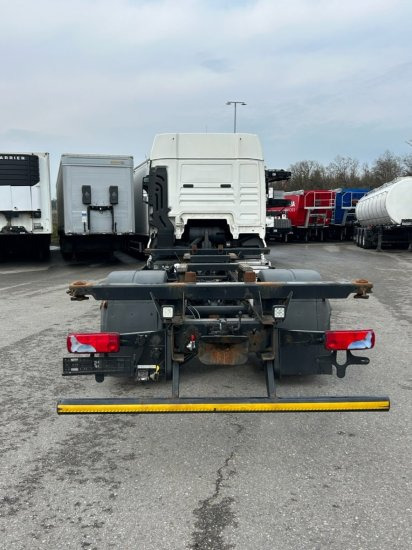 MAN TGX 18.460 XLX, 4x2, Euro 6, Standklima - Konteineris-vežimus/ Sukeisti kūną sunkvežimis: foto 5 MAN TGX 18.460 XLX, 4x2, Euro 6, Standklima - Konteineris-vežimus/ Sukeisti kūną sunkvežimis: foto 5