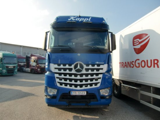 Mercedes-Benz Arocs 3353 6x4 Holztransp., Palfinger Kran Epsilon - Miškovežis, Sunkvežimis su kranu: foto 2 Mercedes-Benz Arocs 3353 6x4 Holztransp., Palfinger Kran Epsilon - Miškovežis, Sunkvežimis su kranu: foto 2