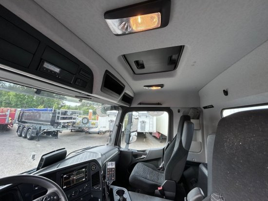 Betonvežis Mercedes-Benz Arocs 3743, 8x4 Betonmischer, Euro 6,  9m³ Liebherr Mischer: foto 13 Betonvežis Mercedes-Benz Arocs 3743, 8x4 Betonmischer, Euro 6,  9m³ Liebherr Mischer: foto 13