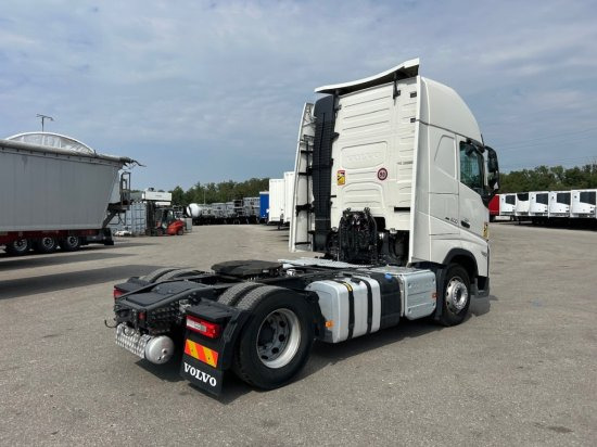 Volvo FH 500 EURO 6, I-Shift, Globetrotter, Standklima - Vilkikas: foto 5 Volvo FH 500 EURO 6, I-Shift, Globetrotter, Standklima - Vilkikas: foto 5